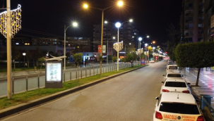 Atatürk Bulvarı Işıklandırıldı