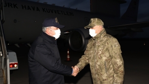 Bakan Hulusi Akar, Suriye sınırında