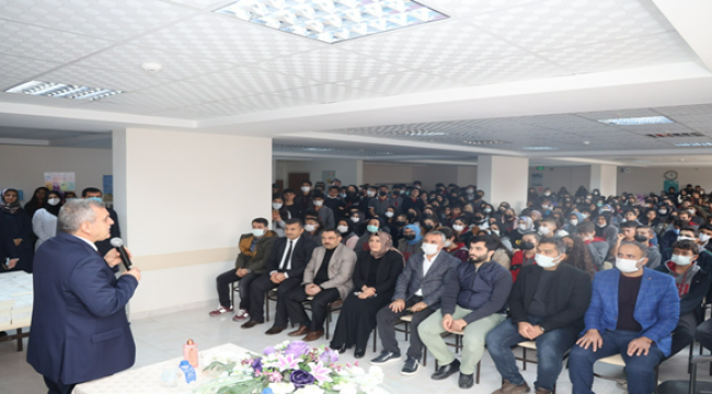 Başkan Beyazgül, Öğrencilerle Bir Araya Geldi