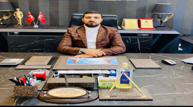 Birecik'te muhtar taktir topluyor