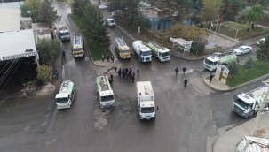 Eyyübiye'de cadde ve sokaklar köpüklü su ile yıkanıyor