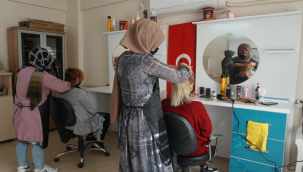 Meslek Öğrenen Kadınlardan Başkan Canpolat'a Teşekkür