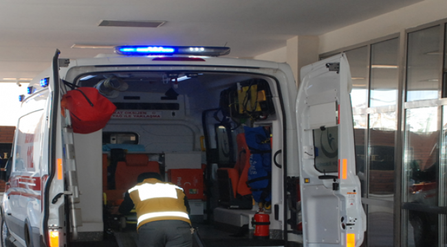 Şanlıurfa'da iki otomobil çarpıştı, 9 yaralı