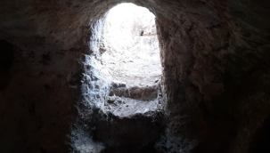 Şanlıurfa'da kaçak kazıda Roma dönemine ait kaya mezar odaları bulundu