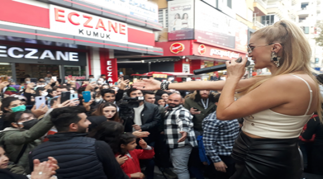 Şanlıurfa'da Tuğba Özay vatandaşları coşturdu