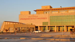 Urfa'da araç bariyere çarptı, 5 yaralı