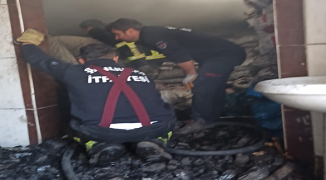 Urfa'da depo yangını