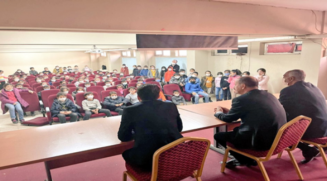 Urfa'da "Şehitlik ve Gazilik Onuru" konulu konferans düzenlendi.