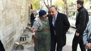Vali Erin, Mesaiye Esnaf ve Vatandaşları Ziyaretle Başladı
