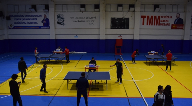 Viranşehir Belediyesi Masa Tenisi Turnuvasında Dereceye Girenlere Ödül