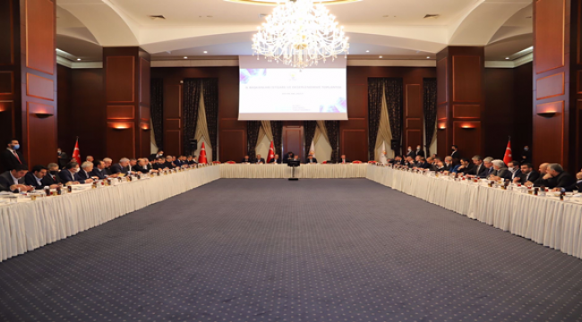 AK Parti İl Başkanları Toplandı