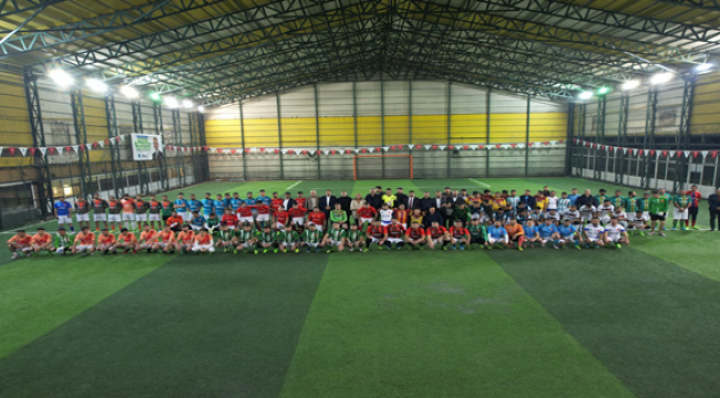 Başkan Kuş, Futbol Turnuvasının Açılışında Gençlerle Bir Araya Geldi