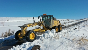 BÜYÜKŞEHİR'DEN KIRSALDA KARLA MÜCADELE ÇALIŞMASI