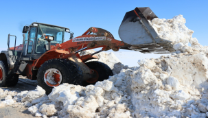 Büyükşehir, Kırsalda Kar Nedeniyle Kapanan Yolları Ulaşıma Açtı