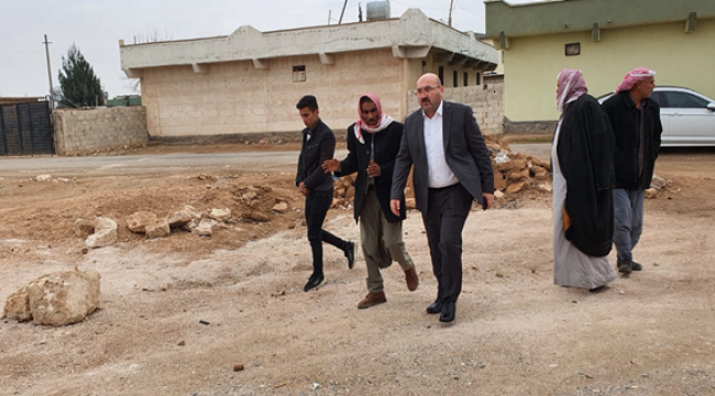 Harran'da DSİ tarafından tarla içi yol çalışmaları devam ediyor