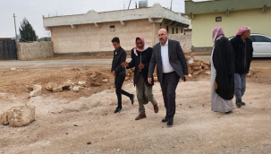 Harran'da DSİ tarafından tarla içi yol çalışmaları devam ediyor