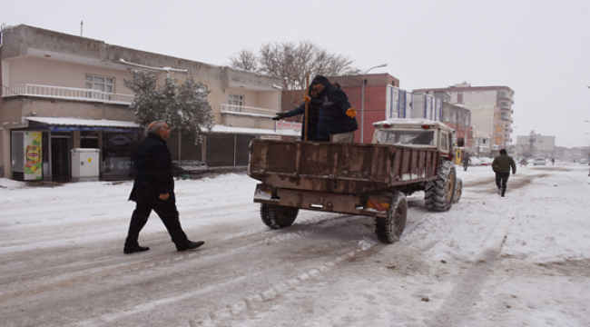Hilvan'da Karla Mücadele Çalışmaları Başladı