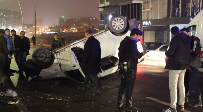 Şanlıurfa'da iki araç çarpıştı