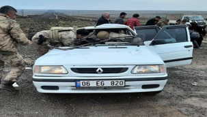 Şanlıurfa'da kamyon ile otomobil çarpıştı, 1 ölü, 5 yaralı