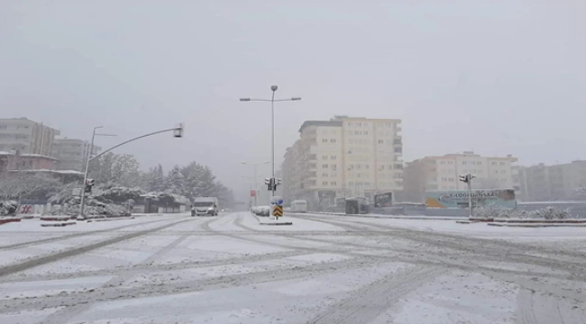 Şanlıurfa'da kar yağışı yeniden başladı