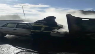 Urfa'da otomobil bir anda alev aldı!