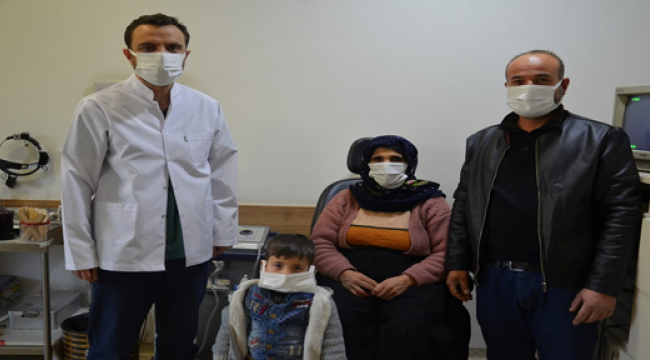 Yüz Felçi Geçiren Hasta'nın Yüzü Güldü