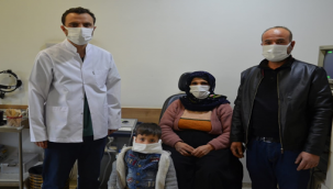 Yüz Felçi Geçiren Hasta'nın Yüzü Güldü