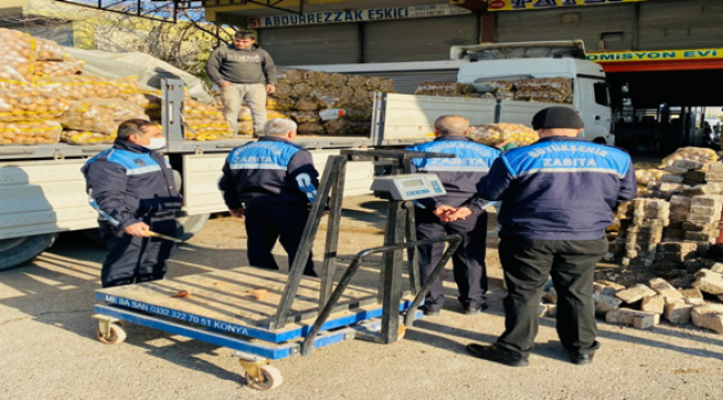 Zabıta Fark Etti, 20 Ton Çürümüş Patatese El Konuldu