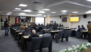 BAŞKAN CANPOLAT: ANKARA'YA PROJELERLE GİDİYOR, HİBELERLE DÖNÜYORUZ