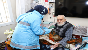 Sağlık Çalışanları Yaşlıları Unutmadı