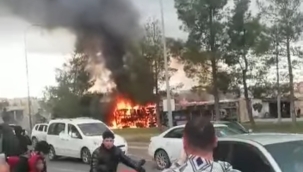 Şanlıurfa'da devrilen tır alev topuna döndü