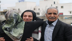 Ukranya'dan kaçan Şanlıurfalı öğrenci ailesine kavuştu