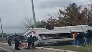 Urfa"da iki araç çarpıştı