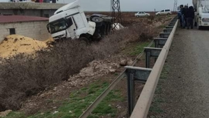 Viranşehir'de trafik kazası, 2 yaralı