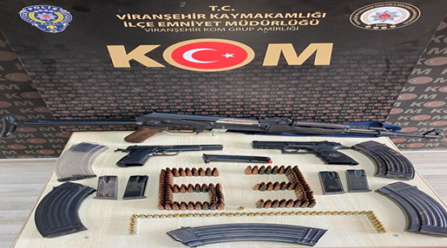 Viranşehir'de uzun namlulu silah ve tabanca ele geçirildi