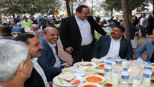 Başkan Ekinci'den Muhtar Ve Oda Başkanlarına İftar 