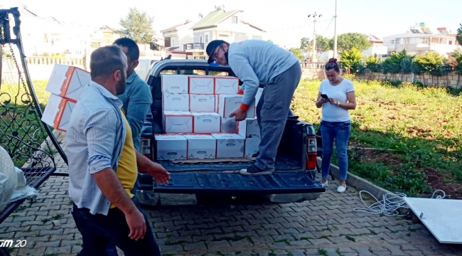 İzmir Şanlıurfa federasyonu Bin Aileye gıda yardımında bulundu