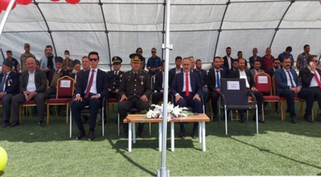 Şanlıurfa'da İki ilçe Belediye Başkanı törene katılmadı