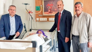 Yavuz, Ameliyat Olan Şehit Annesini Hastanede Ziyaret Etti