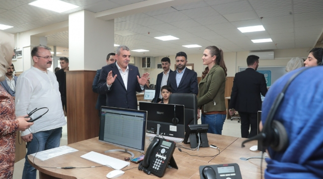 BAŞKAN BEYAZGÜL, ÇAĞRI MERKEZİNE GELEN ARAMALARI YANITLADI