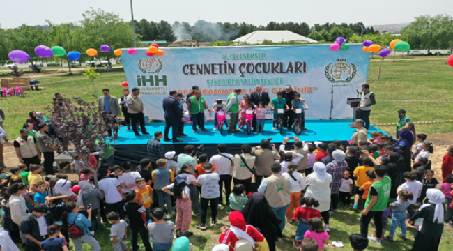 Başkan Beyazgül Yetim Çocukları Yalnız Bırakmadı