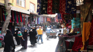 Düğünleri süsleyen yöresel kıyafetler göz kamaştırıyor