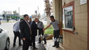 Harran Üniversitesi Yönetimi, Hasta, Hasta Yakınları ve Personellerinin Bayramını Kutladı