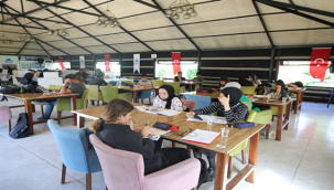 Sınava Bir Ay Kala Arı Gibi Çalışıyorlar