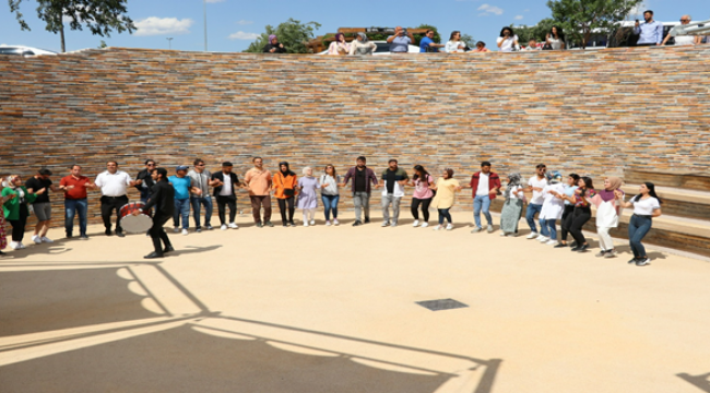"Tarihin Sıfır Noktası" Göbeklitepe'de Urfa Türküleri Yankılandı