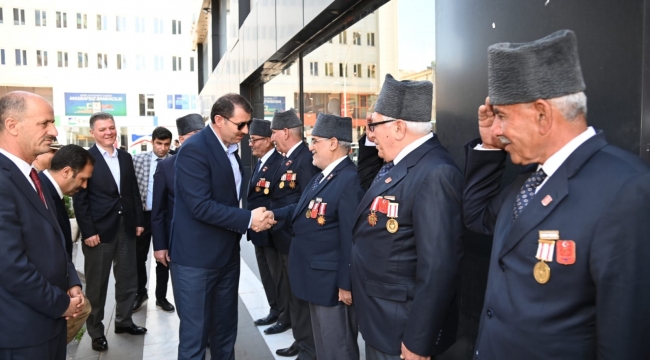 Vali Ayhan'dan Şehit ve Gazi Derneklerine Ziyaret
