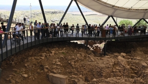 Vali Ayhan Göbeklitepe'de İncelemelerde Bulundu