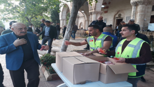 Viranşehir Belediyesi'nden Gül Suyu Ve Kolonya İkramı