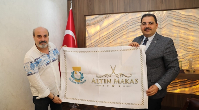 BAŞKAN CANPOLAT "ALTIN BIÇAK" VE "ALTIN MAKAS" SERTİFİKALARINI TAKDİM ETTİ