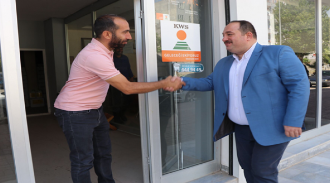 Başkan Ekinci Güne Esnafları Ziyaret Ederek Başladı